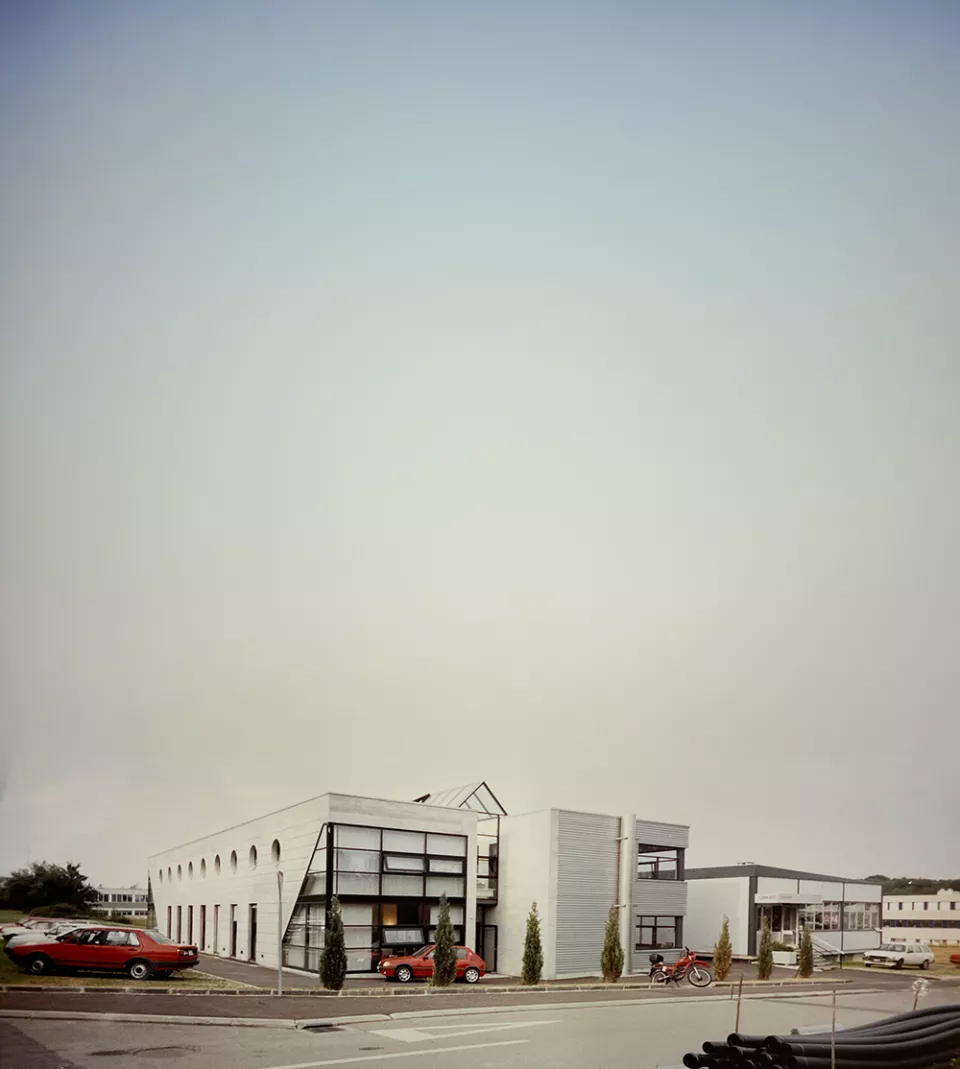 item.image?.alt || ''