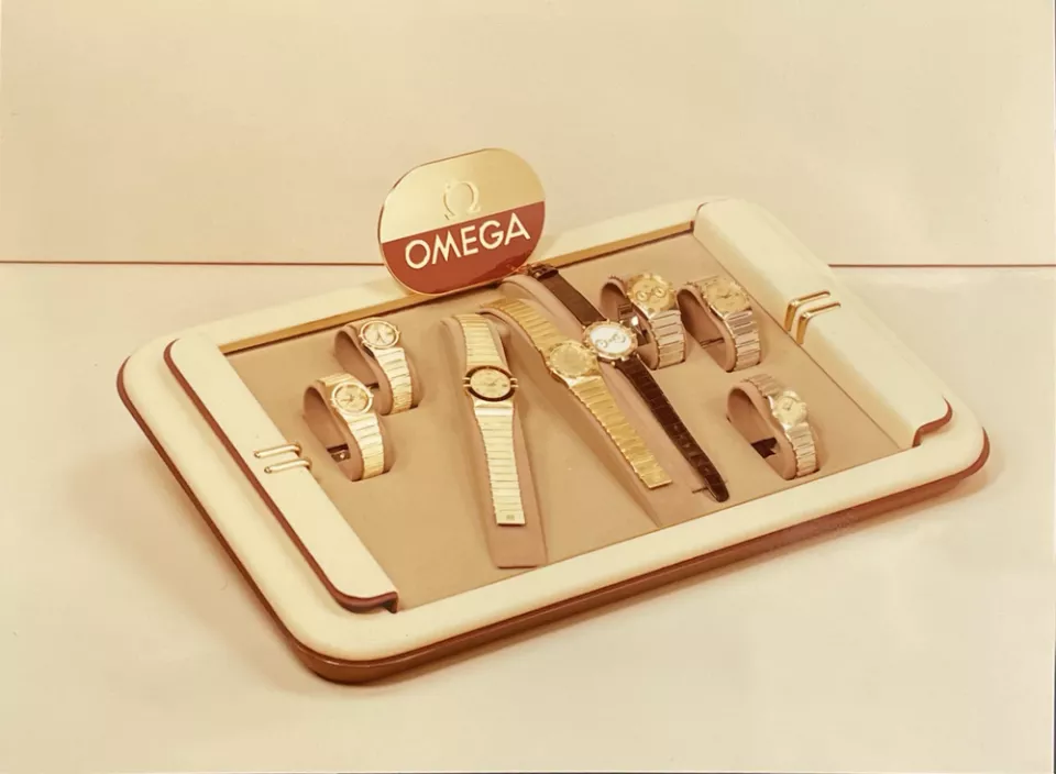 item.image?.alt || ''