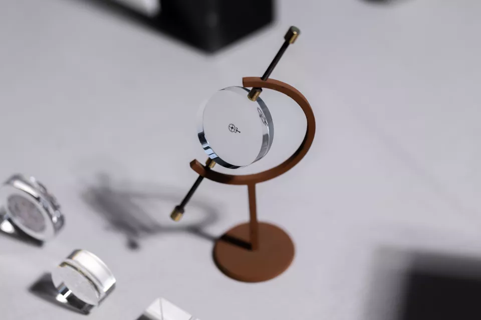 item.image?.alt || ''