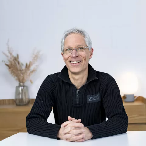 item.cover?.alt || ''