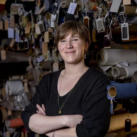 item.cover?.alt || ''