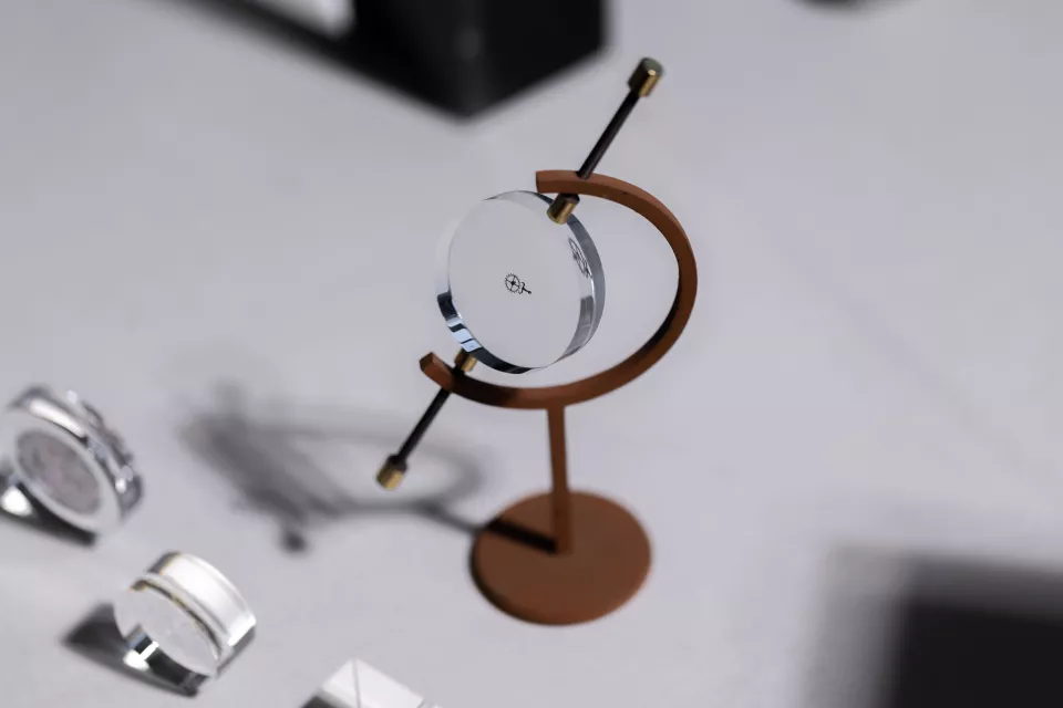 item.image?.alt || ''