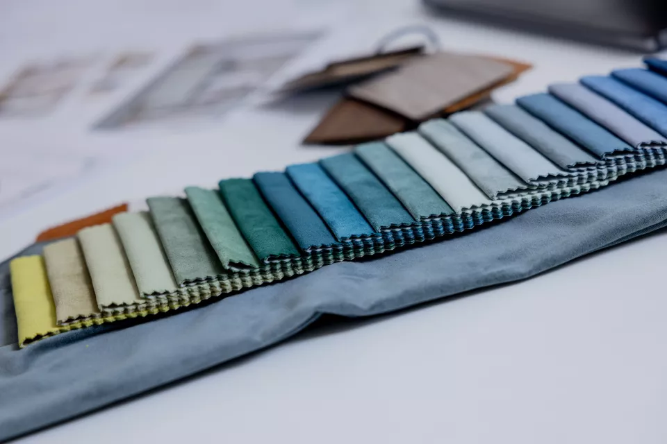 item.image?.alt || ''